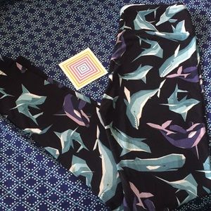 🦄 Lularoe Unicorn Leggings - whales and sharks